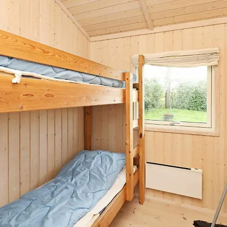 Three-bedroom Holiday In 1 Σπίτι διακοπών Asperup